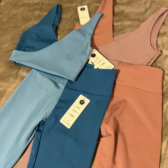 Blue Colorblock Set and Pink Colorblock set - Picture 3 of 5